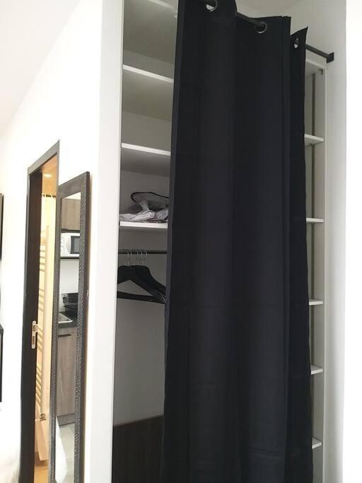Le Studio Elegance Du Centre Ойонна Экстерьер фото