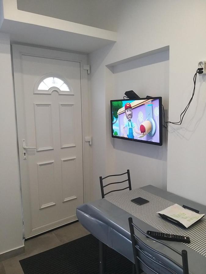 Le Studio Elegance Du Centre Ойонна Экстерьер фото