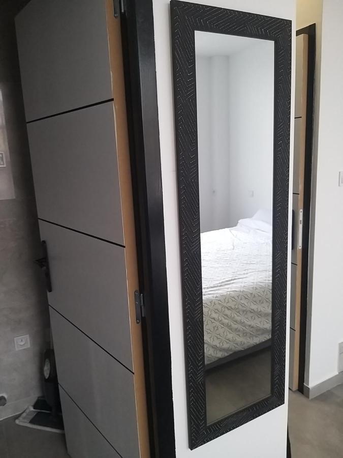 Le Studio Elegance Du Centre Ойонна Экстерьер фото